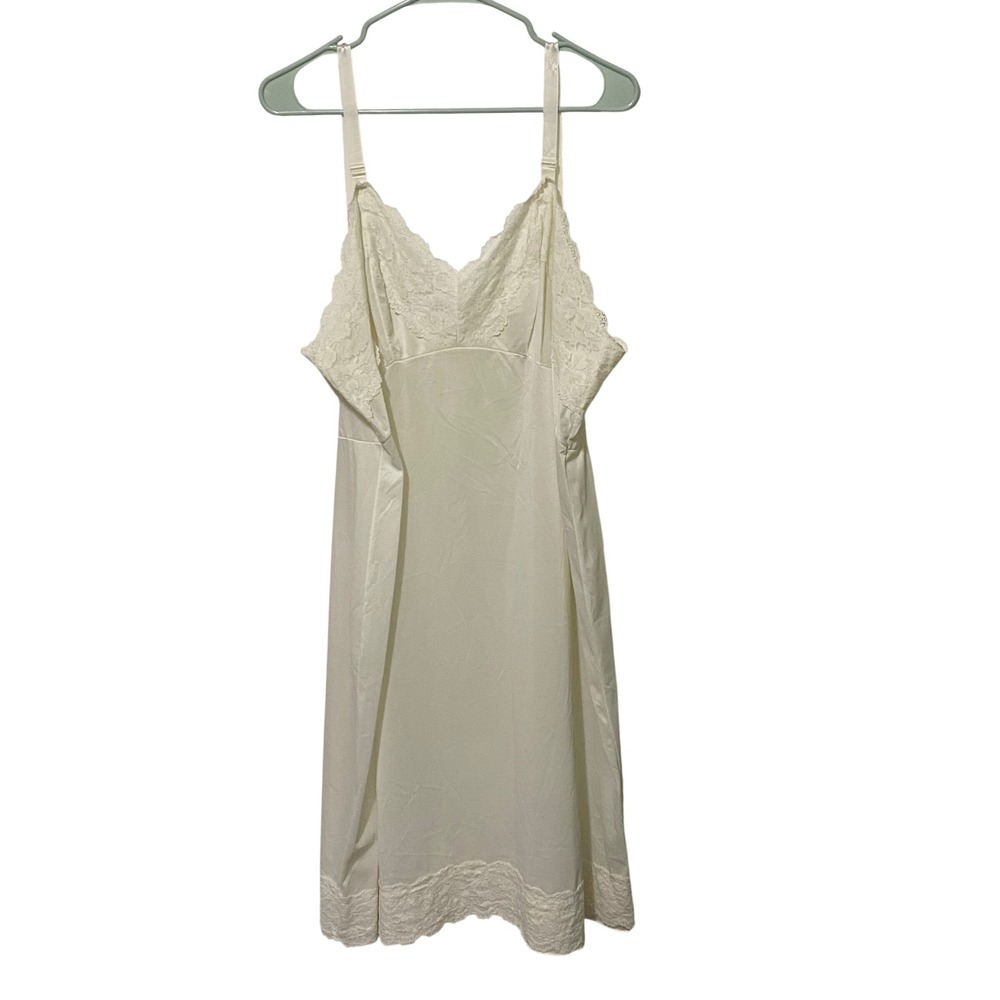 Vintage Full Slip L Cream Lace Trim Romantic Hyper‎ Feminine Softgirl Coquette